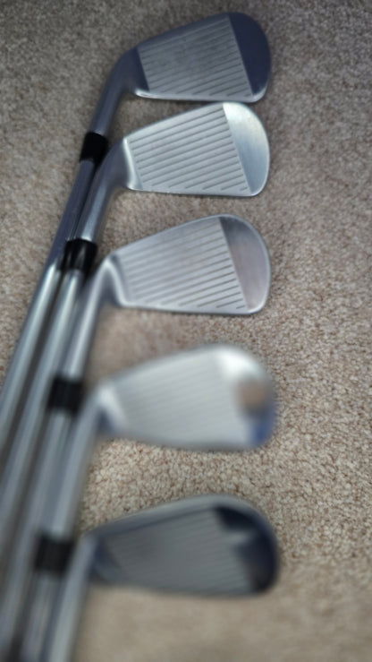 Titleist T100s 2019 Irons / 5-PW / Stiff Flex AMT Tour White S300 Shafts