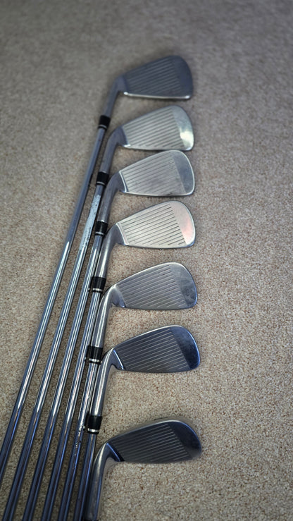 Wilson Ci-9 Men's Right Hand Irons / 4 to Pw / SS 105 FST Regular Flex