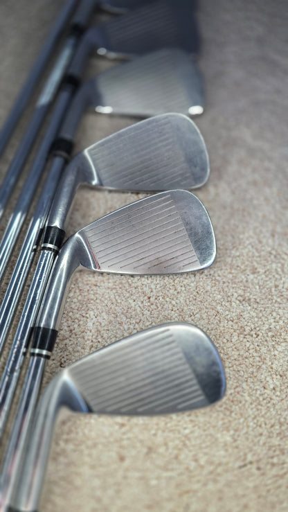 Wilson Ci-9 Men's Right Hand Irons / 4 to Pw / SS 105 FST Regular Flex