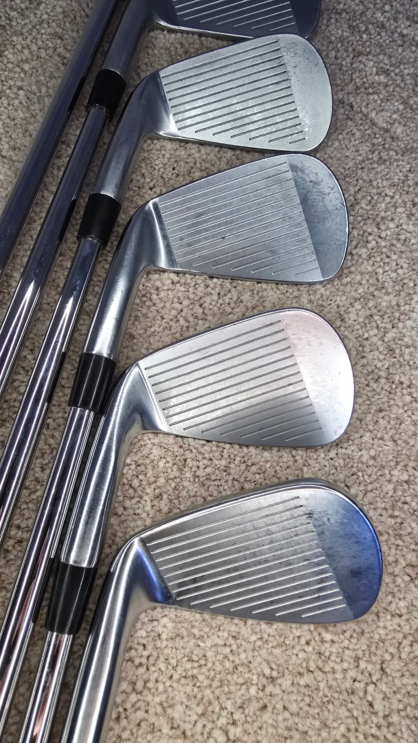 Taylormade P750 Proto Mens Right Hand Irons / 4 to 9 / Dynamic Gold 120 X100 Shaft