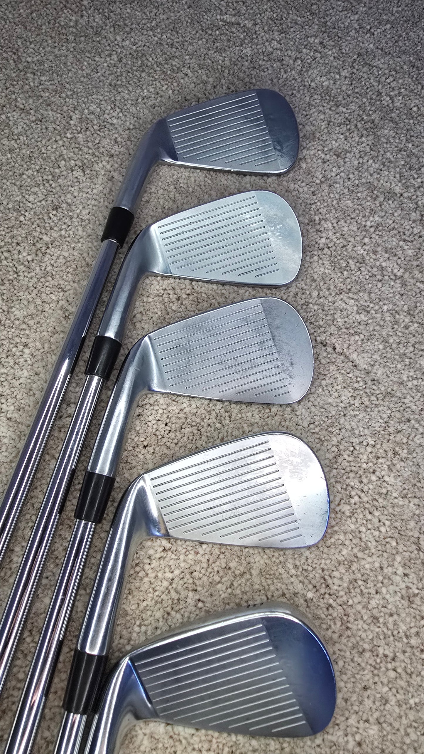 Taylormade P750 Proto Mens Right Hand Irons / 4 to 9 / Dynamic Gold 120 X100 Shaft