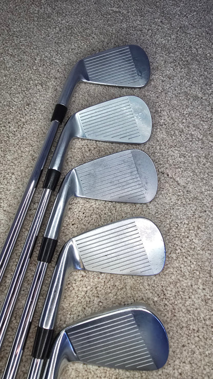 Taylormade P750 Proto Mens Right Hand Irons / 4 to 9 / Dynamic Gold 120 X100 Shaft